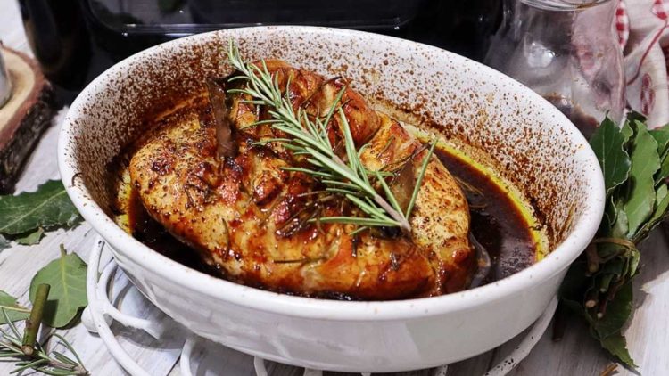 Poitrine de poulet rôtie à la friteuse à air