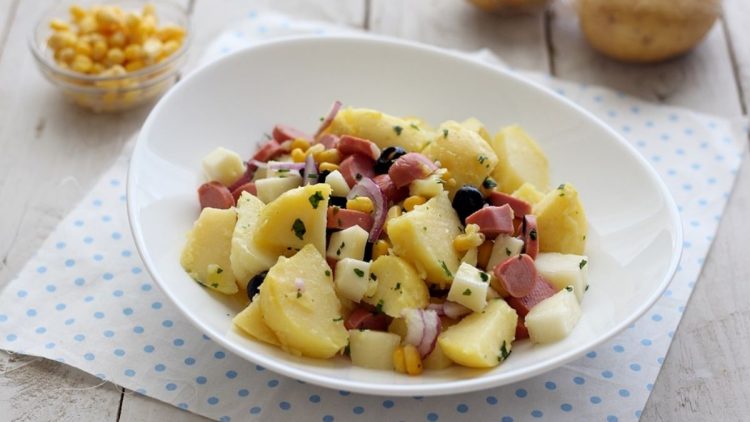 Salade de pommes de terre au maïs