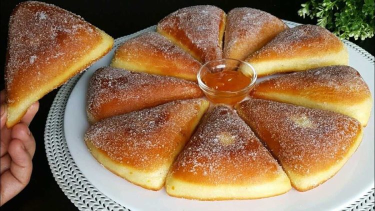 Beignets à l'orange sucrés