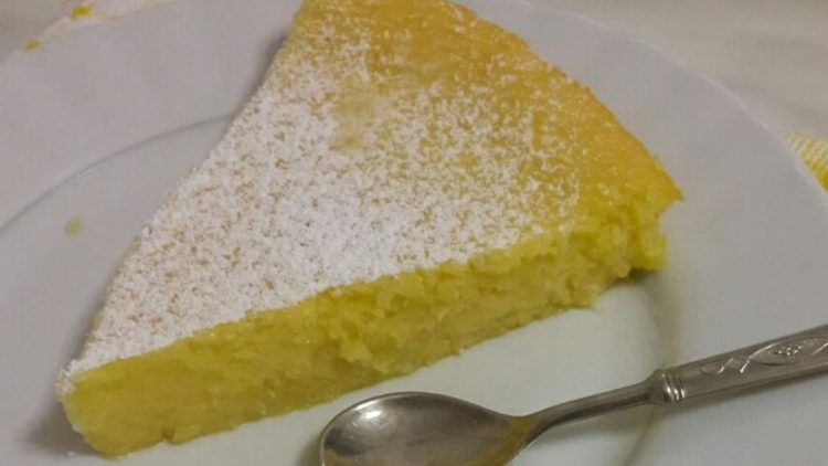Gâteau impossible à la noix de coco et citron vert