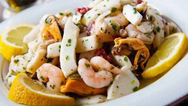 Salade de fruits de mer de grand-mère Marisa