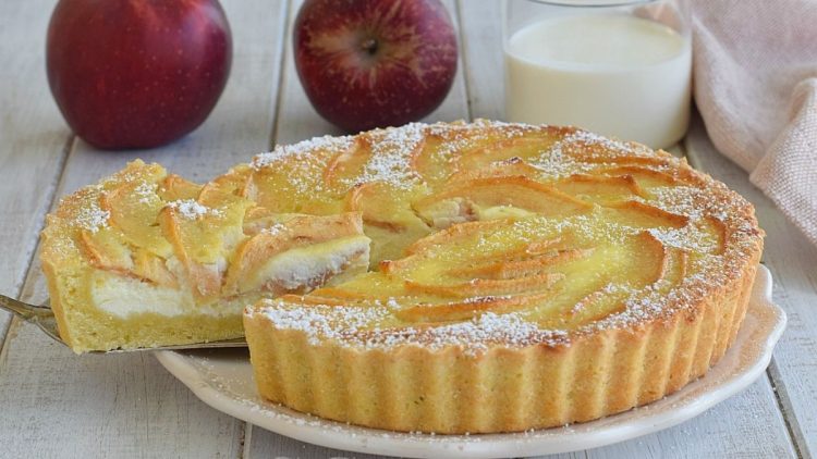Tarte aux pommes à la crème fraîche