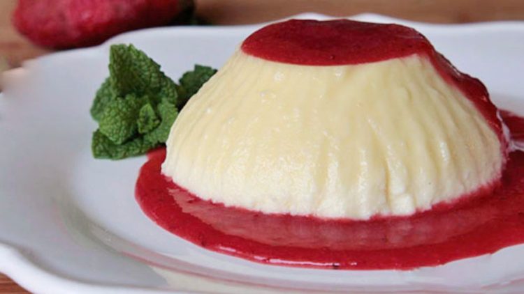 bavarois au chocolat blanc et aux fraises