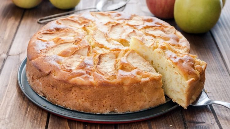 Gâteau moelleux aux pommes Cyril Lignac
