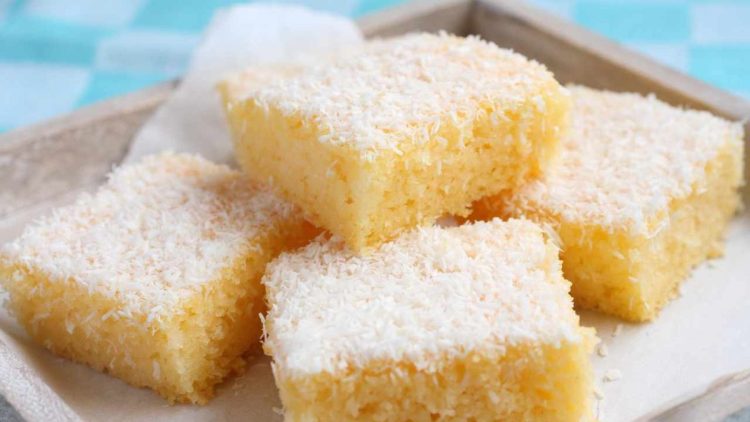 gâteau protéiné à la noix de coco sans farine