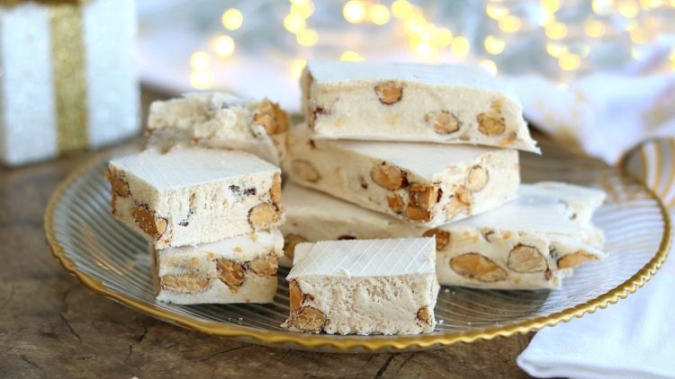 Nougat maison doux aux amandes de noël