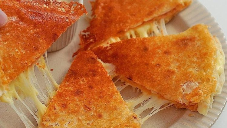 pizza croustillante aux pommes de terre