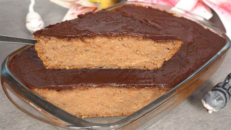 gâteau facile aux flocons d'avoine, aux pommes, au chocolat et à la banane