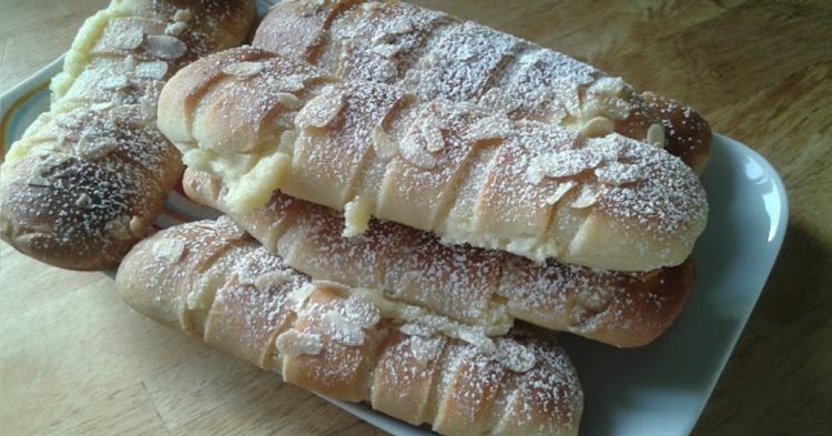 Brioches à la crème pâtissière et aux amandes