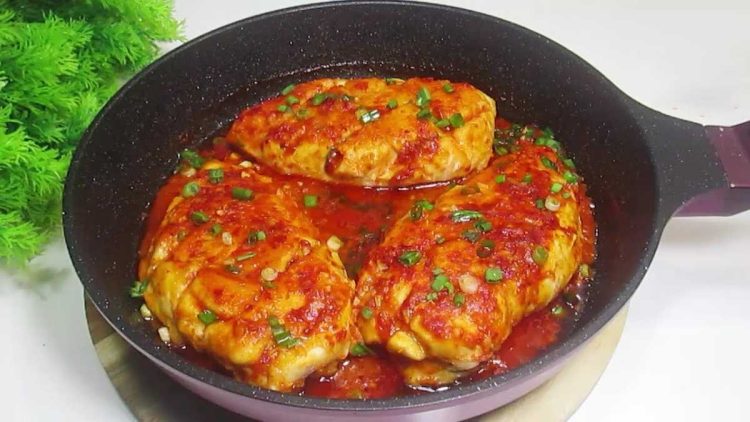 Poulet à la tomate et salade de légumes