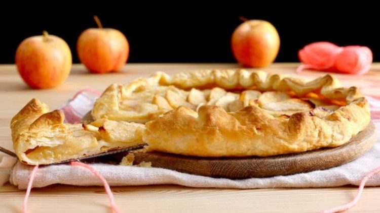 Tarte aux pommes à la pâte feuilletée