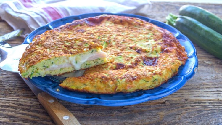 Tourte aux courgettes farcie à la poêle