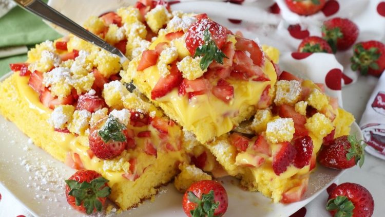Génoise à la crème pâtissière et fraises