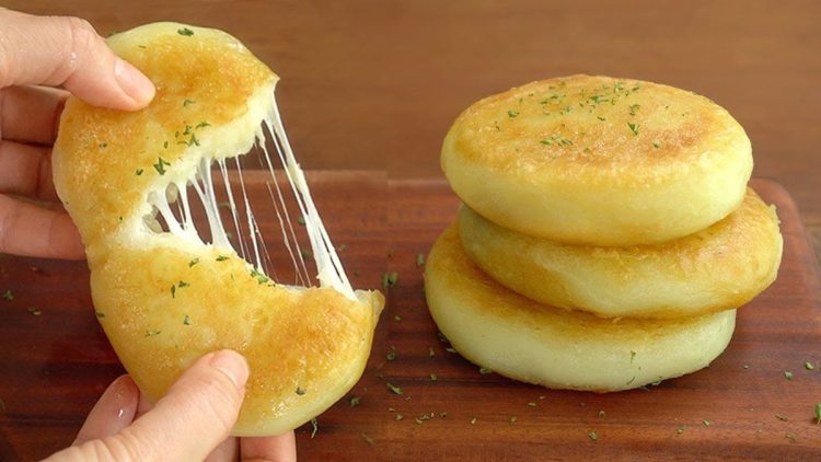 galettes de pommes de terre à la crème de champignons