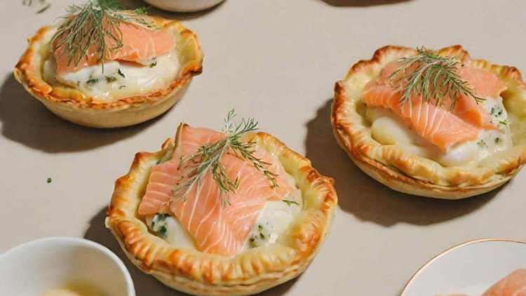 mini-tartelettes au saumon fumé