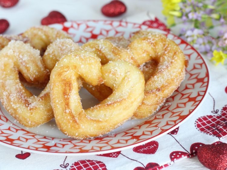 churros en forme de cœur pour la Saint-Valentin