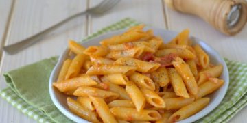 pâtes carbonara à la tomate