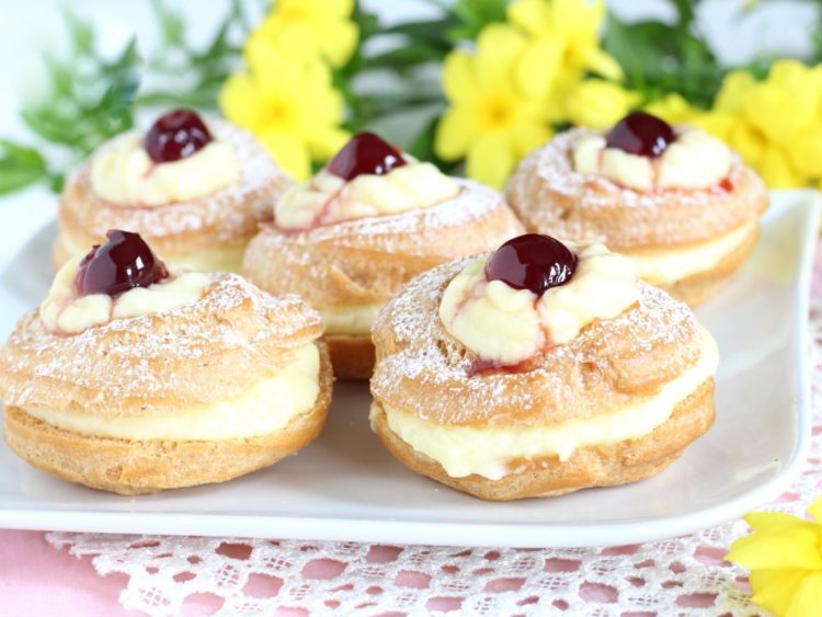 zeppole au four à la crème pâtissière