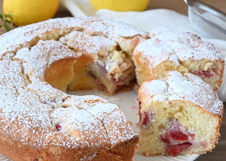 couronne moelleuse aux fraises